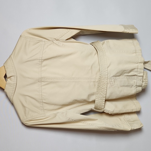 Gap Beige Short Trenchcoat jacket with belt Size-Small - Picture 3 of 6